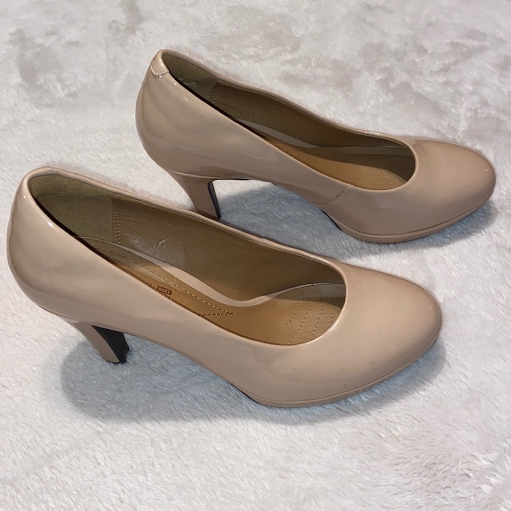 Clarks 3-inch high heels. Size 6.5